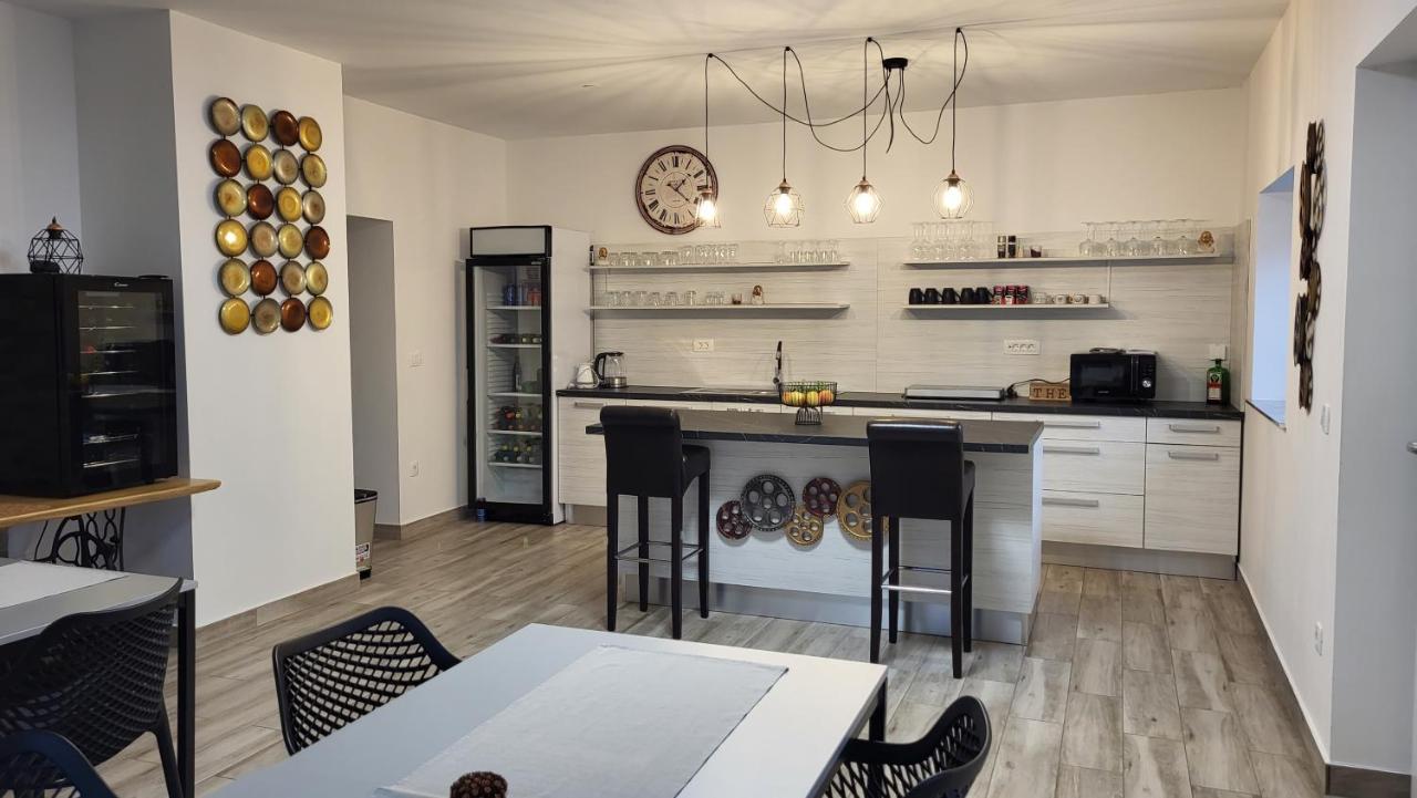 Hostel Postaja Ruse ภายนอก รูปภาพ